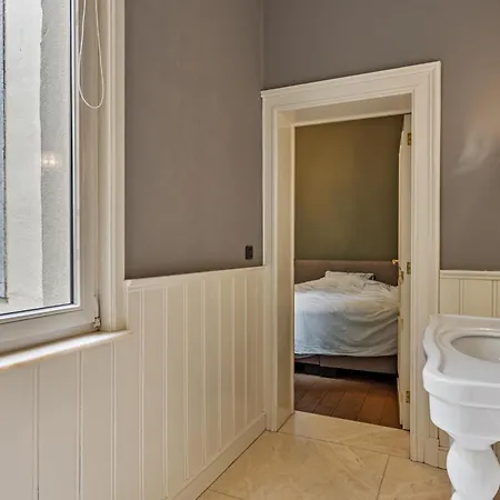 Spacious Near Grote Markt Antwerpia