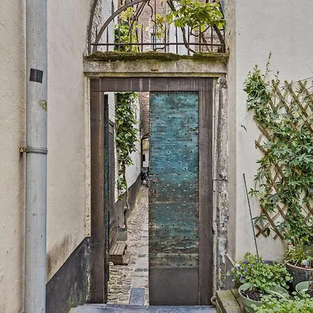Spacious Near Grote Markt Apartament