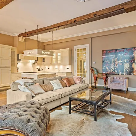 Spacious Near Grote Markt Apartament