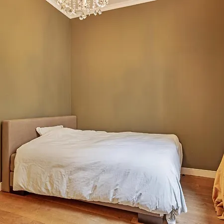 Spacious Near Grote Markt *
